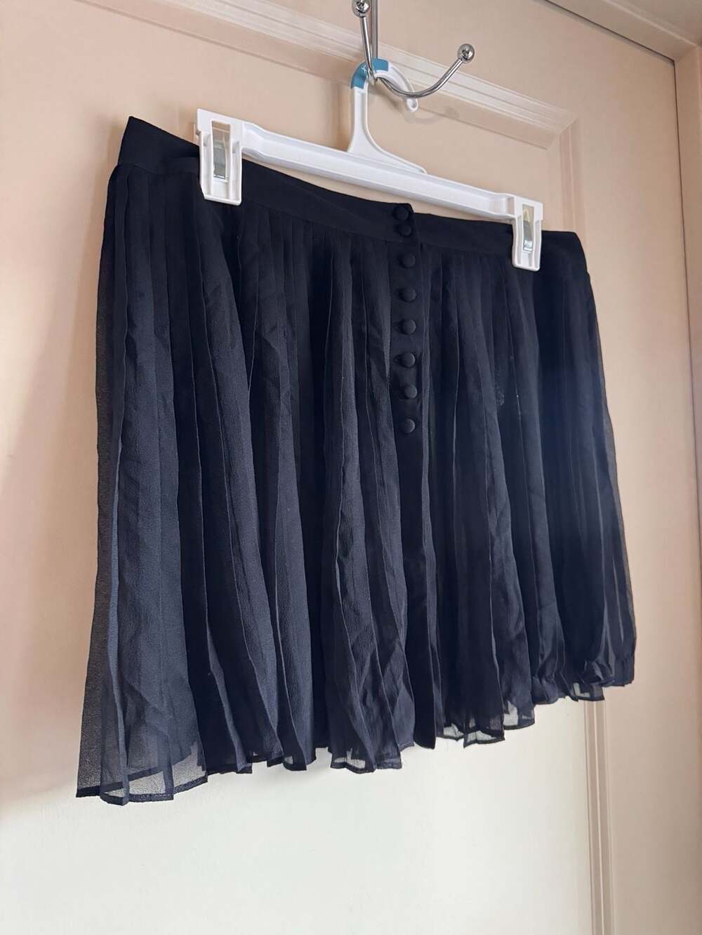 100% silk Black Button Front Pleated Chiffon Mini Skirt